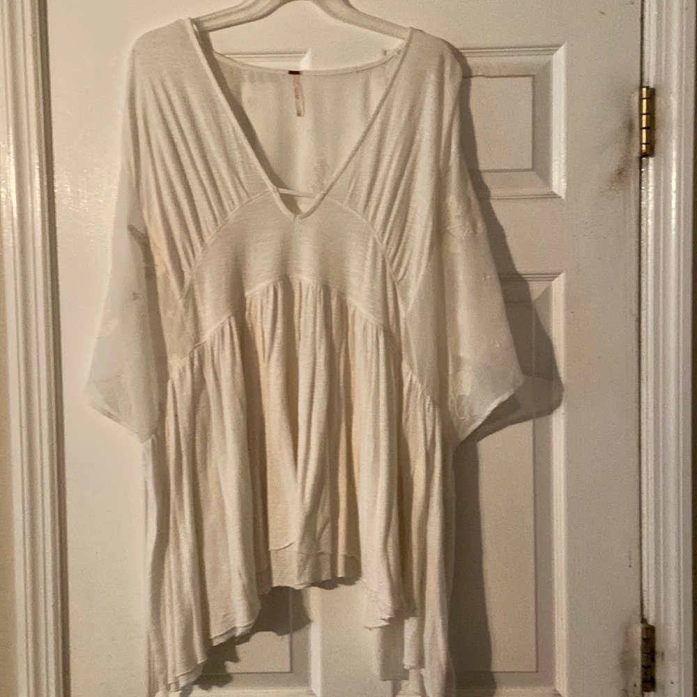 Free people over sized shirt worn beautiful leaf embroidery